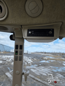 Radio cabine John Deere 5115M système audio intégré