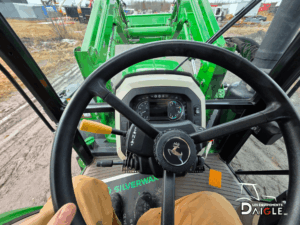 Volant et tableau de bord John Deere 5115M cabine