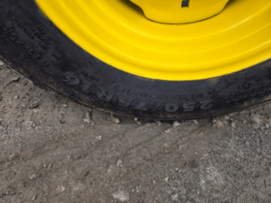 John Deere 4066R rear agricultural tire