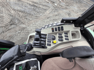 John Deere 4066R transmission levers