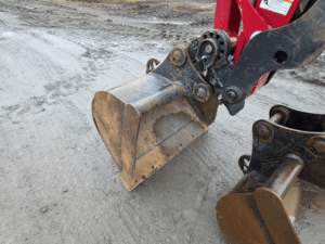 Bucket à fossé installé sur excavatrice Yanmar ViO35