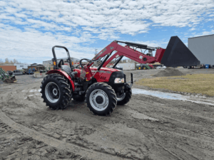 Vue avant droite du tracteur Case IH Farmall 70A