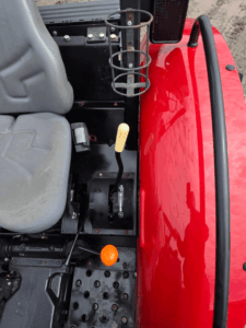 Commandes latérales du tracteur Case IH Farmall 70A