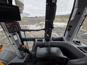 Commandes cabine John Deere 524L joystick et console