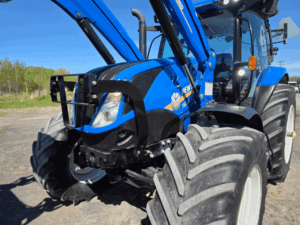 Front close-up of 2020 New Holland T6.180 tractor and loader