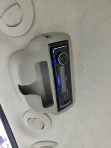 John Deere 4066R cab radio