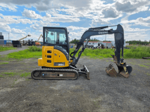 Used 2017 John Deere 35G excavator right side view for sale in Canada