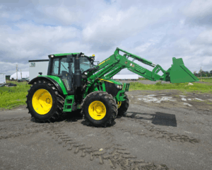 John Deere 6120M 2021 avec chargeur frontal relevé