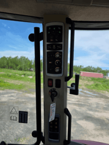 Console de commande latérale Massey Ferguson 6616