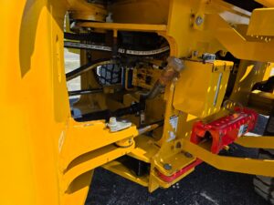 Rear hydraulic components on a John Deere 524P wheel loader