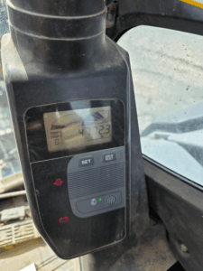Hour meter of a 2007 John Deere 50D excavator showing 4,772.3 operating hours