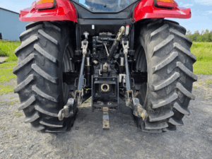 Three-point hitch and hydraulic outlets on the 2016 Case IH Maxxum 125