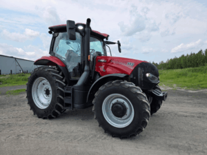 Vue arrière trois quarts du Case IH Maxxum 115 2022