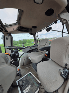 Intérieur de la cabine du Case IH Maxxum 115