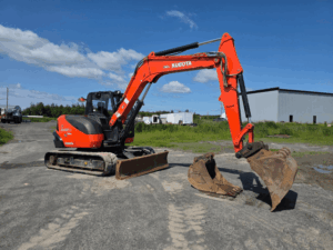 Kubota KX080-4 Right Side