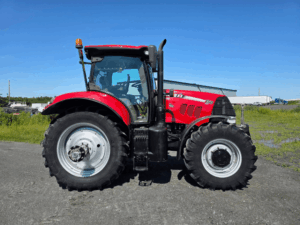 Front right view of the 2017 Case IH Puma 150 CVT
