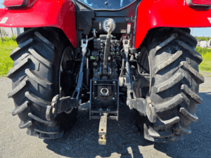 Rear hydraulic outlets and three-point hitch on the Case IH Puma 150 CVT