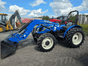 Tracteur New Holland Workmaster 70 2020 usagé avec chargeur 621TL et godet à vendre au Québec