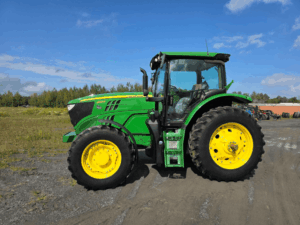 Tracteur John Deere 6145R 2016 usagé – vue latérale